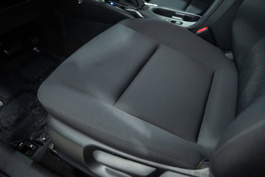 Used 2023 Toyota Corolla LE image 28