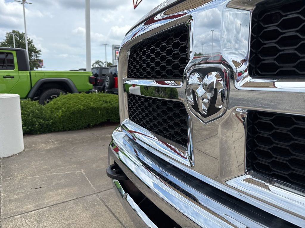 Used 2018 RAM 2500 Tradesman w/ Chrome Appearance Group image 28