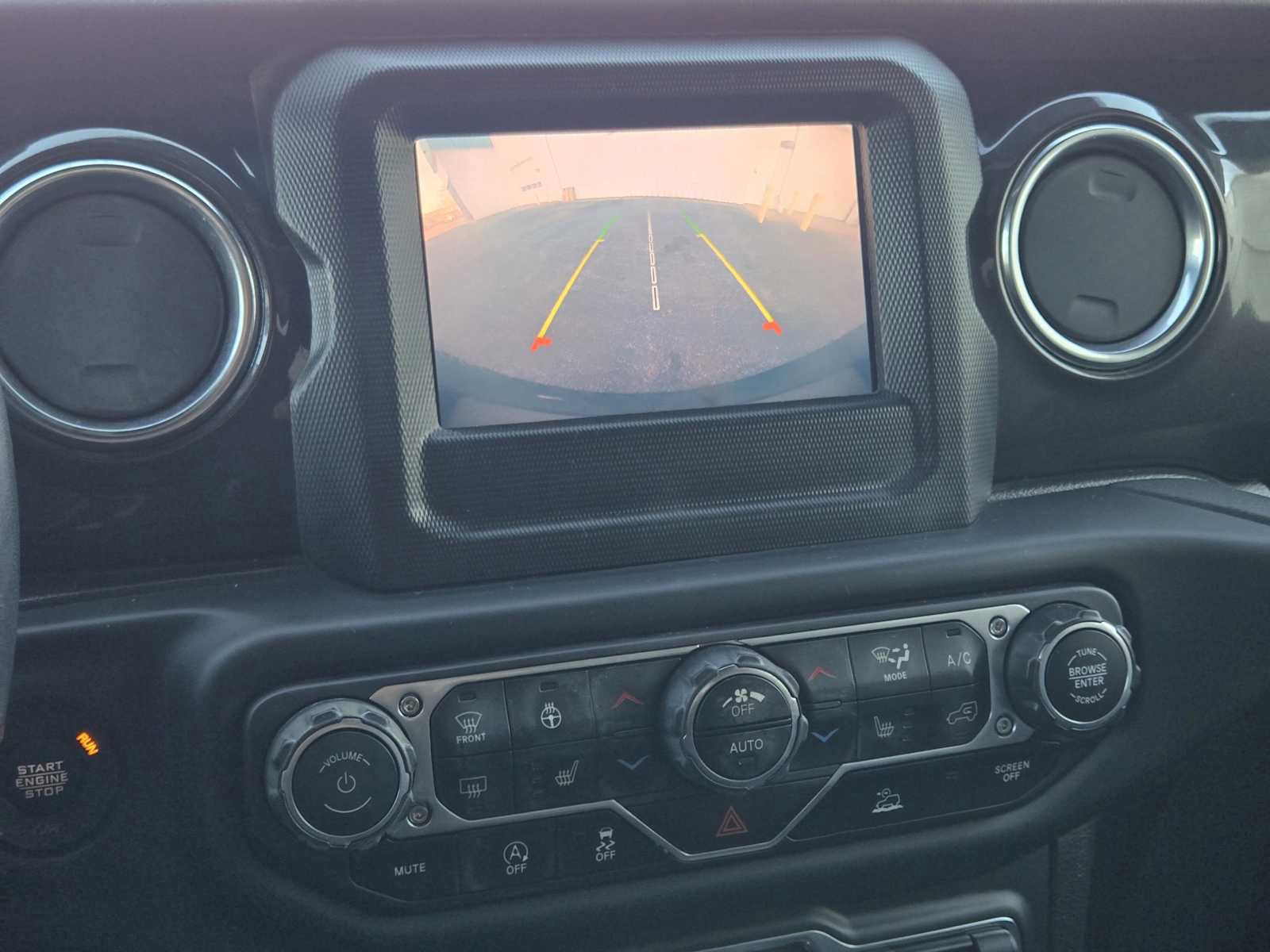 Used 2021 Jeep Wrangler Unlimited Sahara image 27