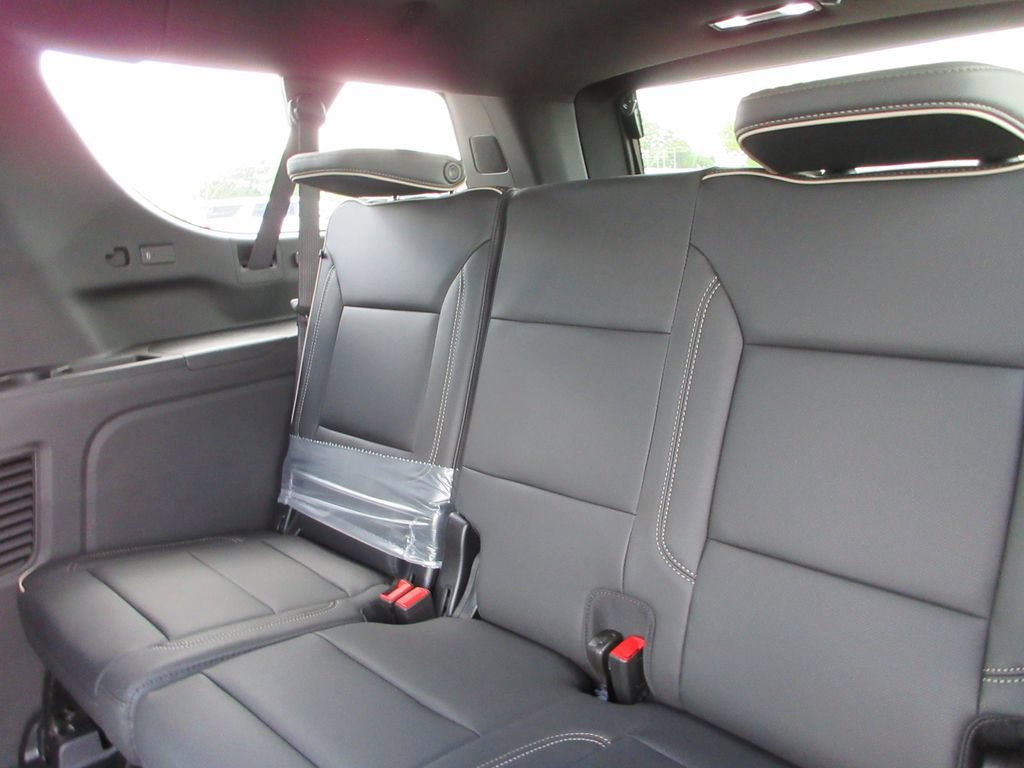 New 2026 GMC Yukon XL Elevation w/ Elevation Premium Package AWD/4WD image 13