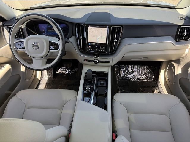 Used 2024 Volvo XC60 B5 Plus AWD/4WD image 17