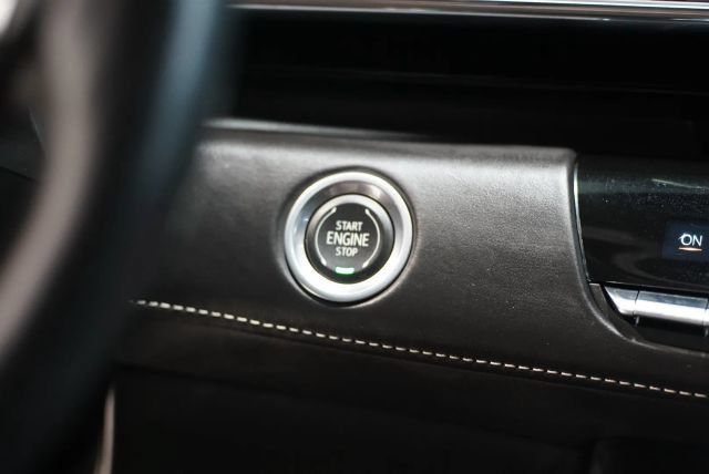 Used 2023 Cadillac Escalade V AWD/4WD image 36