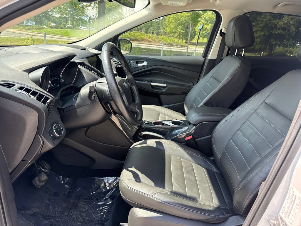 Used 2015 Ford Escape Titanium w/ Equipment Group 301A AWD/4WD image 12