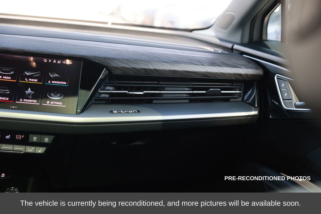 Used 2024 Audi Q4 e-tron Premium Plus w/ Premium Plus image 25