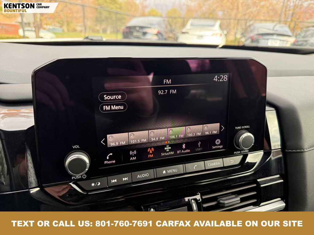 Used 2025 Nissan Pathfinder SV image 29