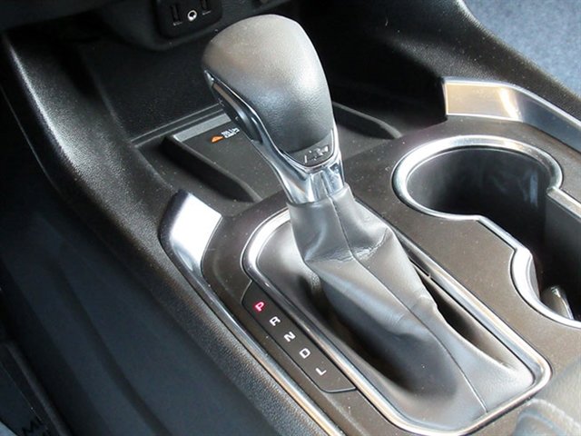 Used 2022 Chevrolet Traverse LT image 28