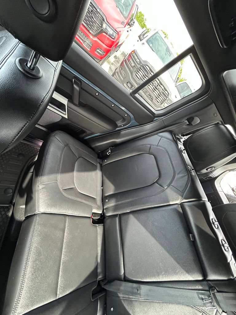 Used 2024 Land Rover Defender 110 S AWD/4WD image 12
