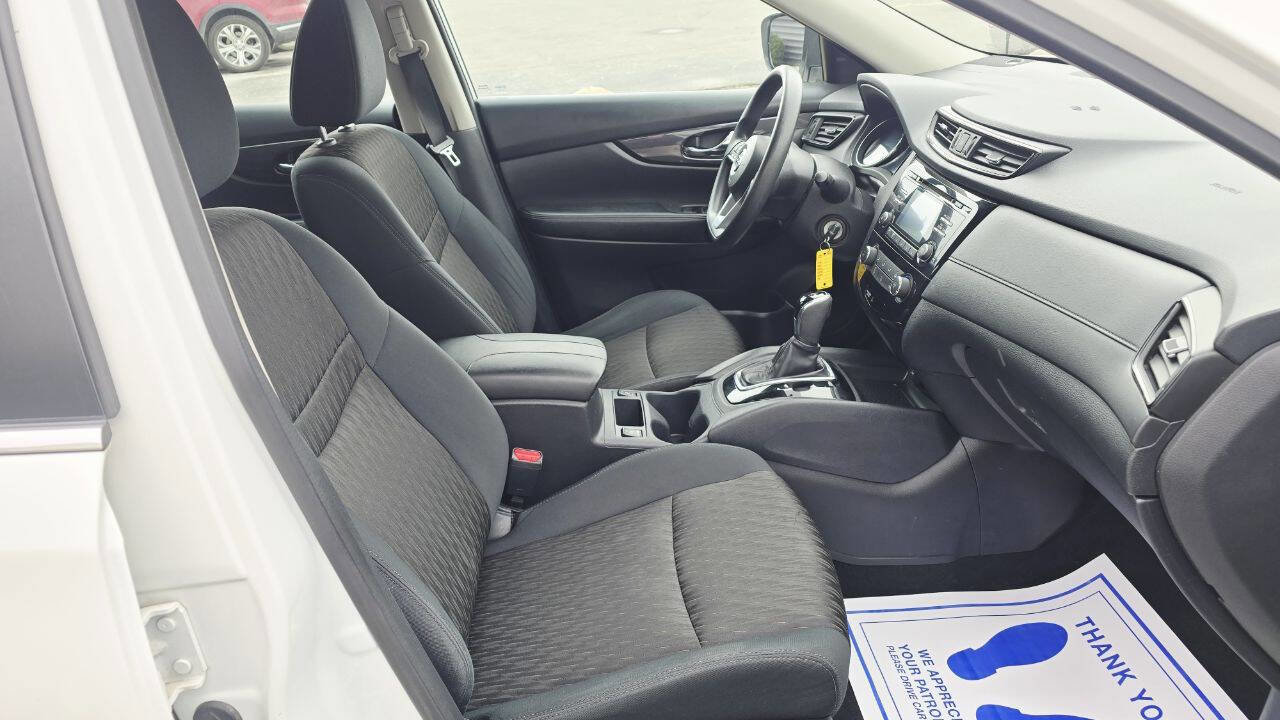 Used 2017 Nissan Rogue S image 14