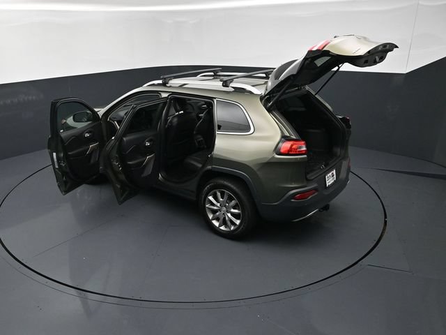 Used 2018 Jeep Cherokee Limited AWD/4WD image 28