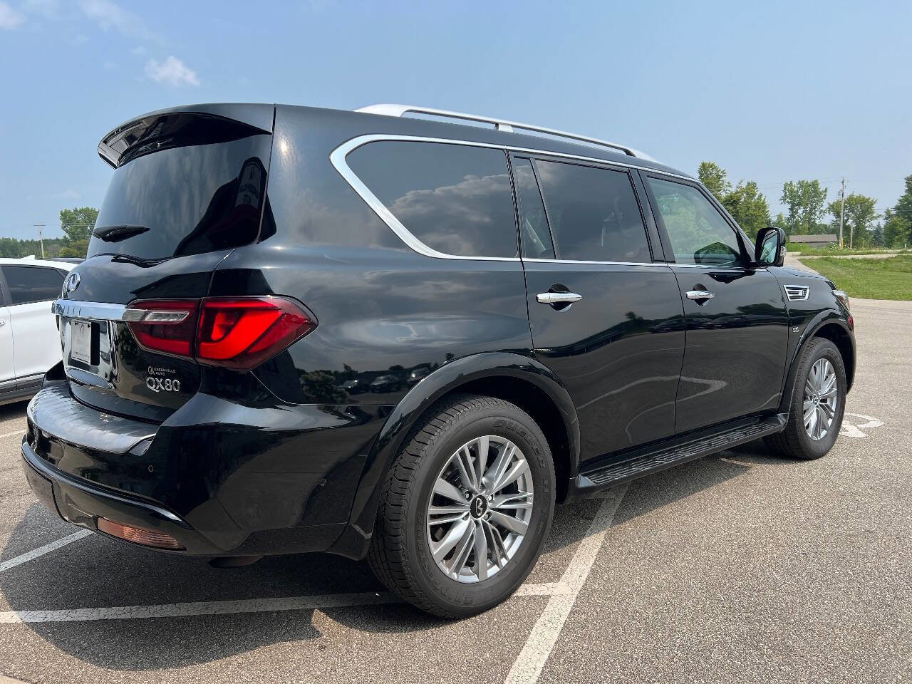 Used 2019 INFINITI QX80 Luxe image 6