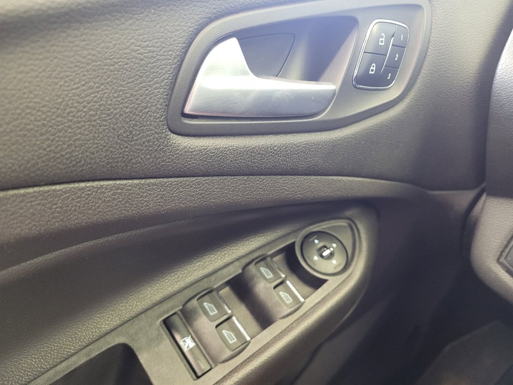 Used 2015 Ford Escape Titanium AWD/4WD image 27