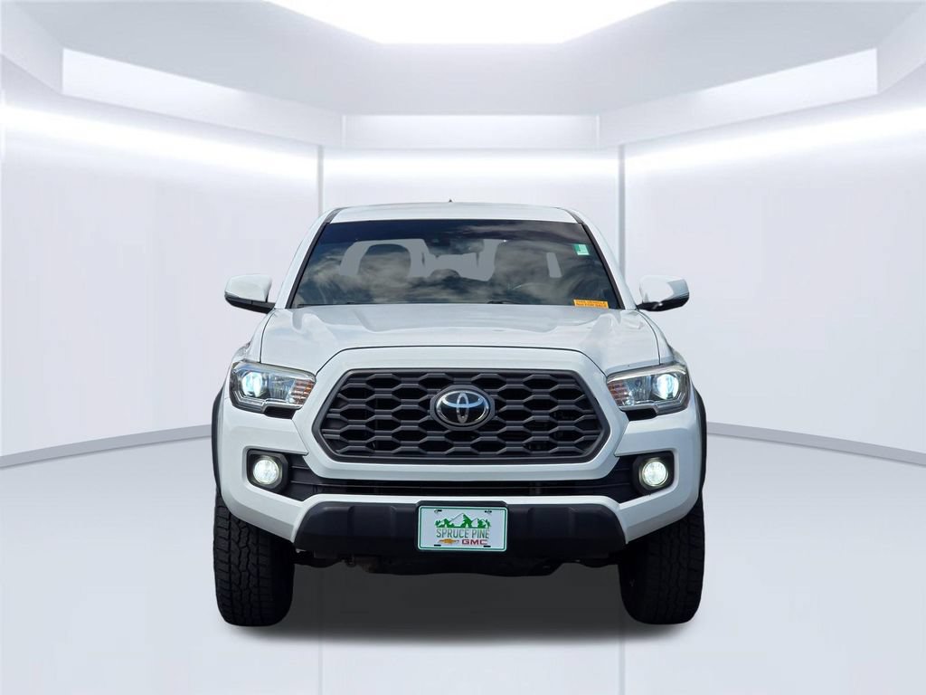 Used 2020 Toyota Tacoma TRD Off-Road w/ Technology Package AWD/4WD image 11