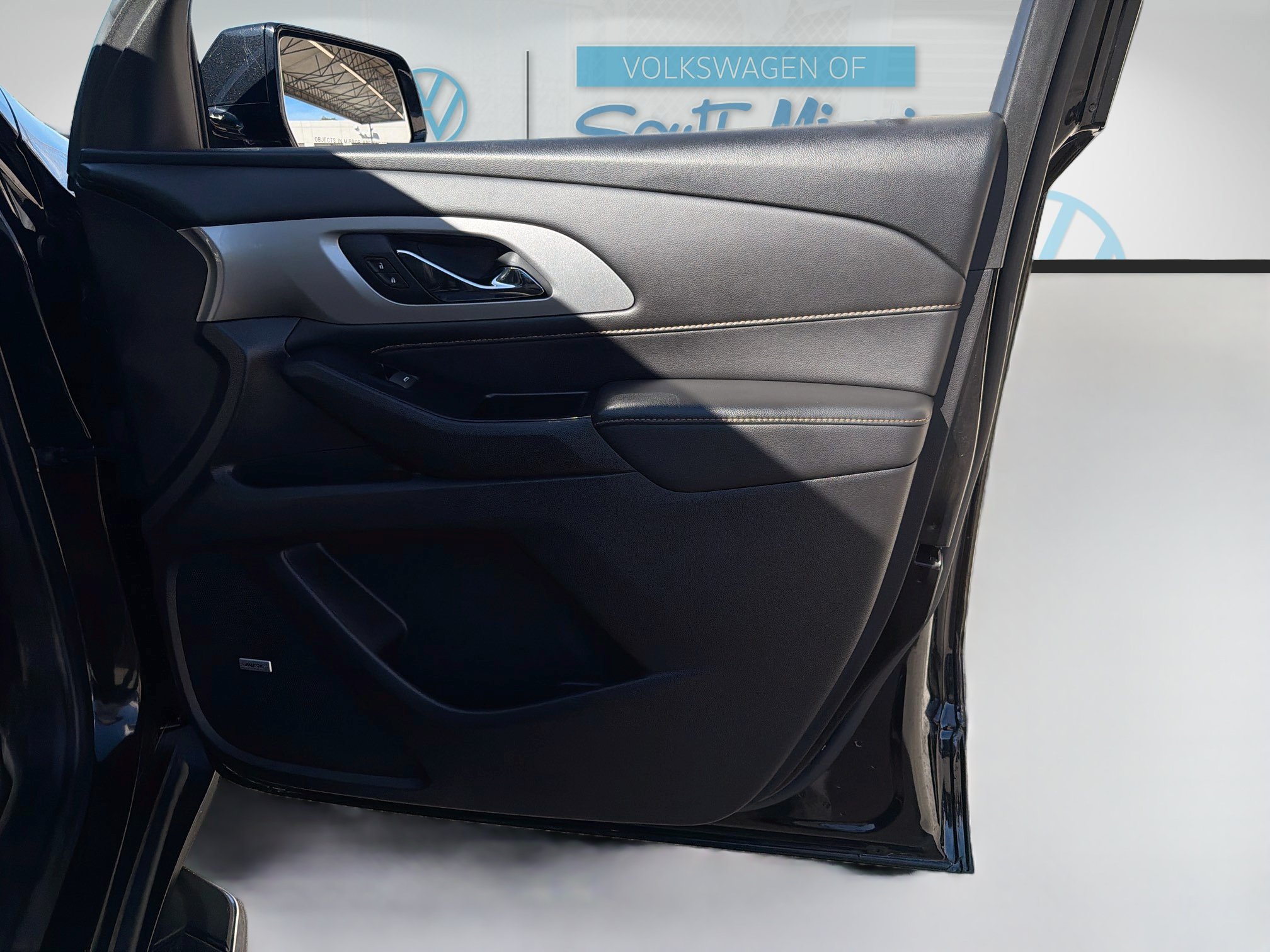 Used 2020 Chevrolet Traverse LT w/ LT Premium Package FWD image 36