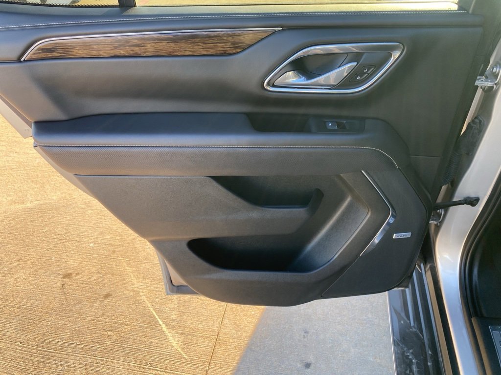 Used 2023 Chevrolet Tahoe Premier w/ Premium Package image 14