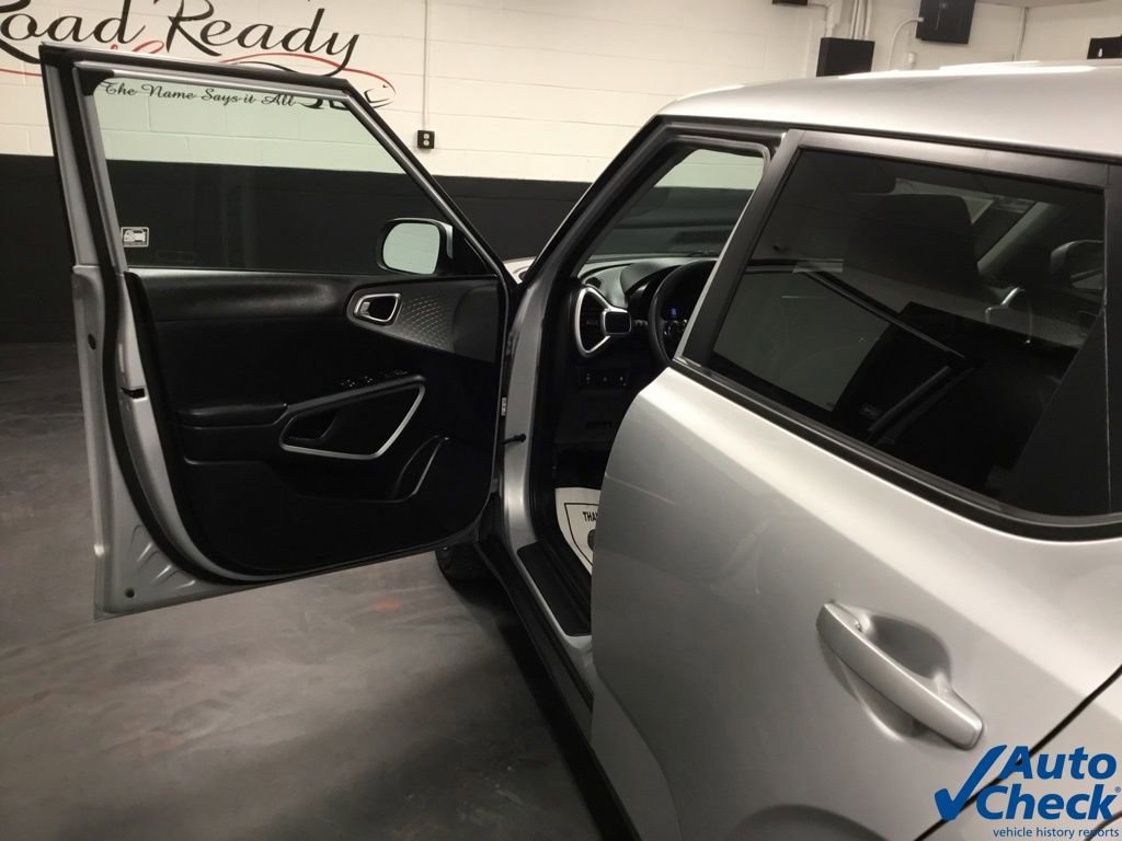 Used 2021 Kia Soul LX FWD image 17