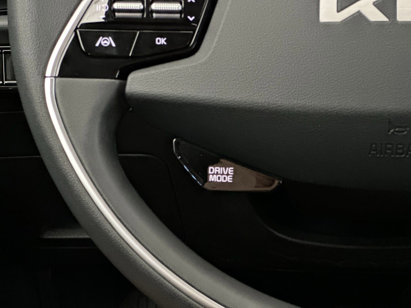 New 2026 Kia Niro LX FWD image 25