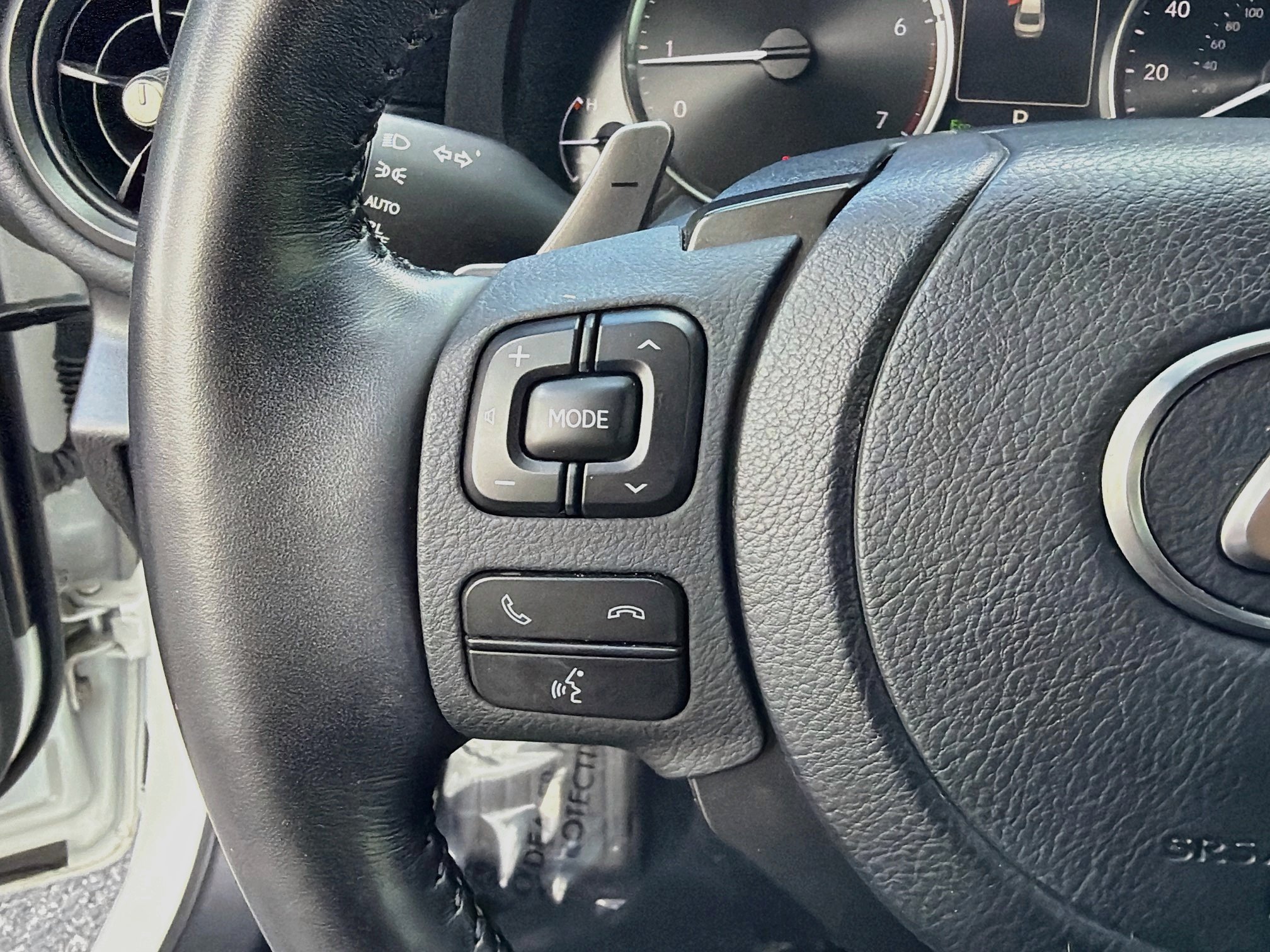 Used 2023 Lexus IS 300 w/ Comfort Package RWD image 35