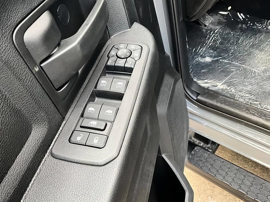 New 2026 RAM 2500 Warlock AWD/4WD image 13