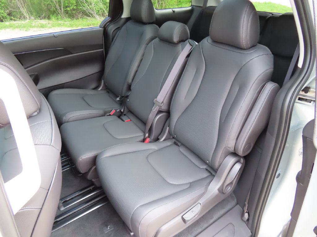 New 2026 Kia Carnival SX Prestige FWD image 24