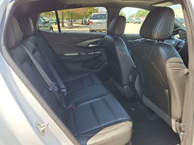 Used 2025 Buick Envista Avenir FWD image 18