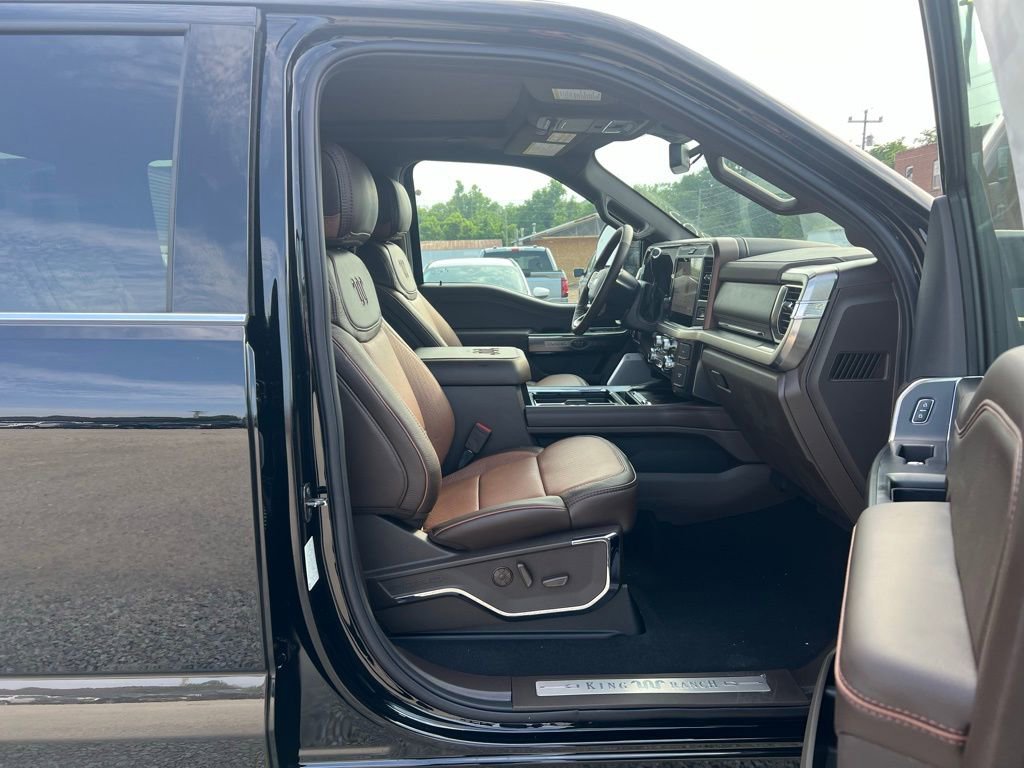 New 2025 Ford F350 King Ranch image 24