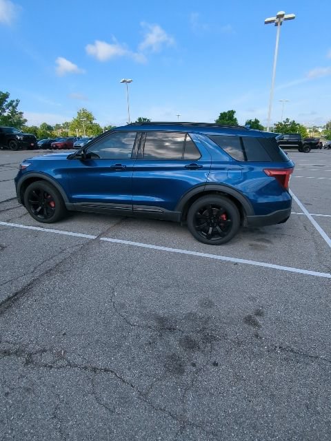 Used 2020 Ford Explorer ST w/ ST Street Pack AWD/4WD image 2