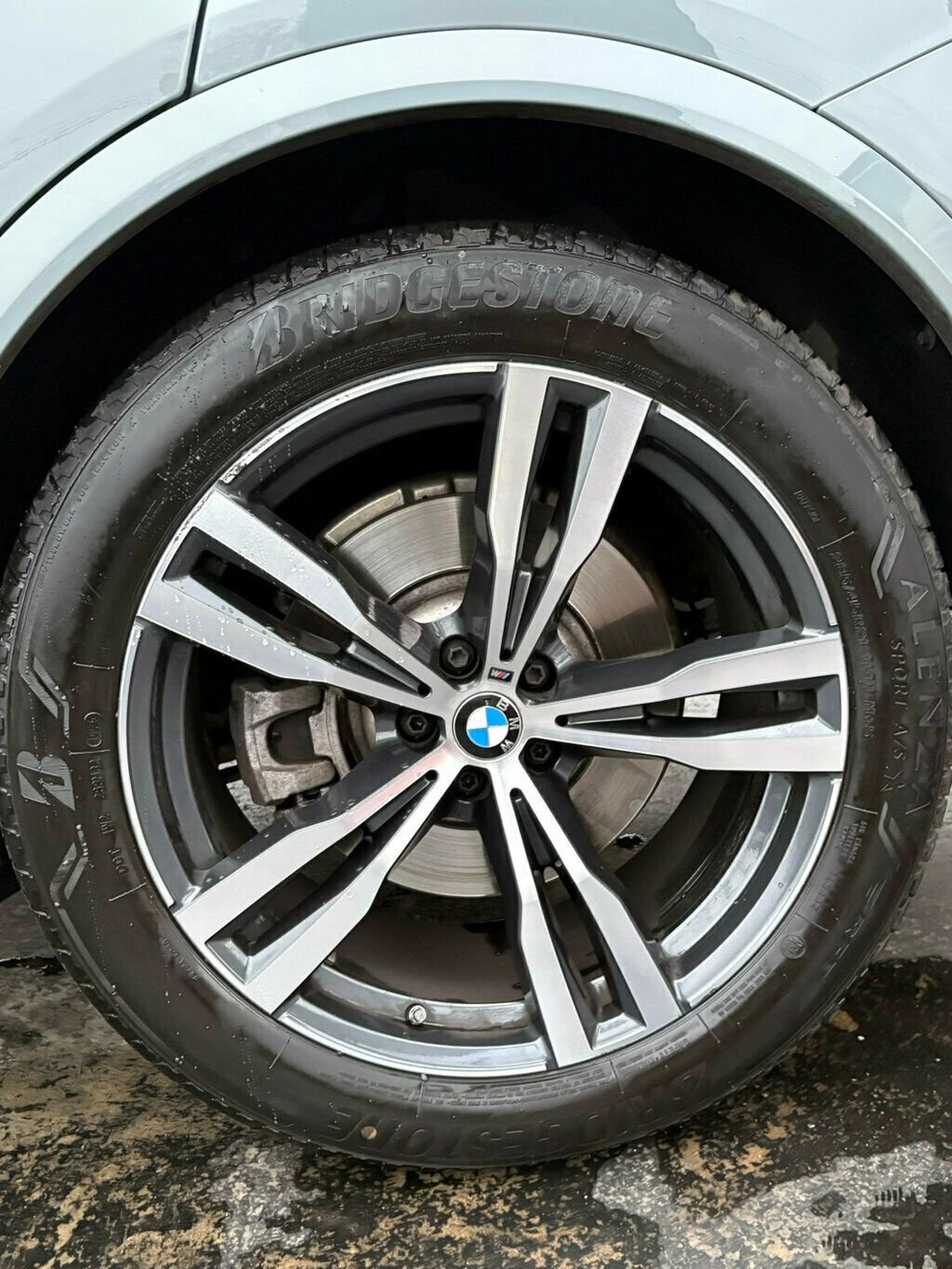 Used 2023 BMW X7 xDrive40i w/ M Sport Package image 25