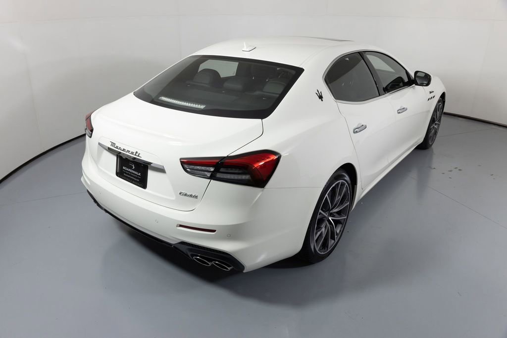 Used 2023 Maserati Ghibli Modena image 2
