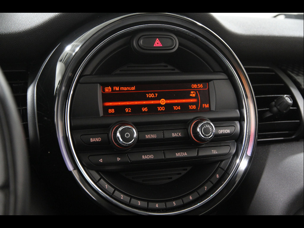 Used 2015 MINI Cooper S image 9