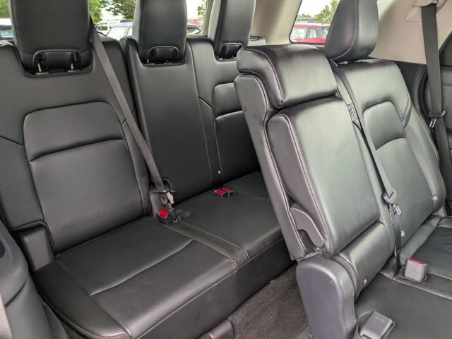 Used 2023 Nissan Pathfinder SL w/ Black Appearance Package AWD/4WD image 34