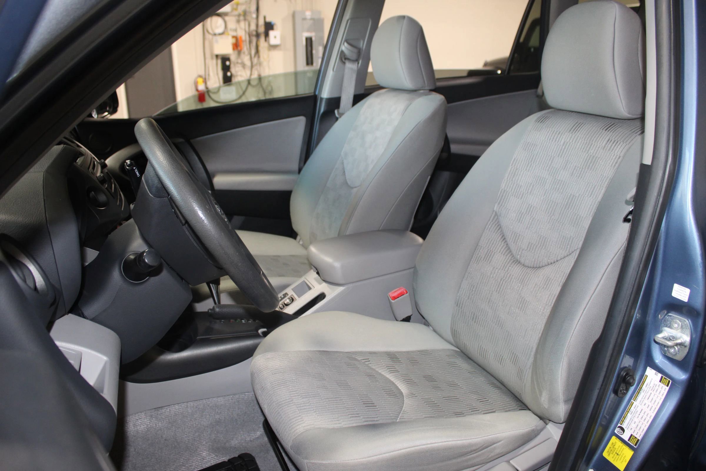 Used 2012 Toyota RAV4 FWD w/ Value Pkg image 19