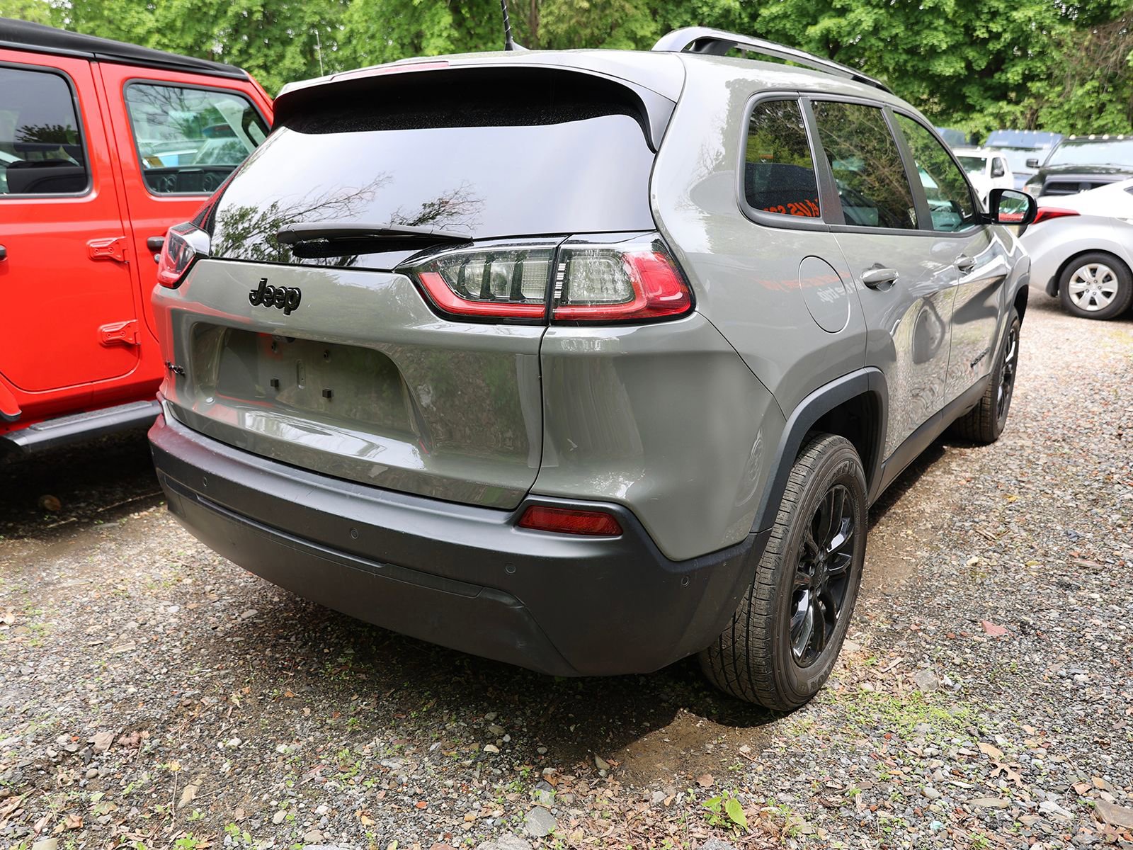 Used 2023 Jeep Cherokee Altitude Lux AWD/4WD image 6