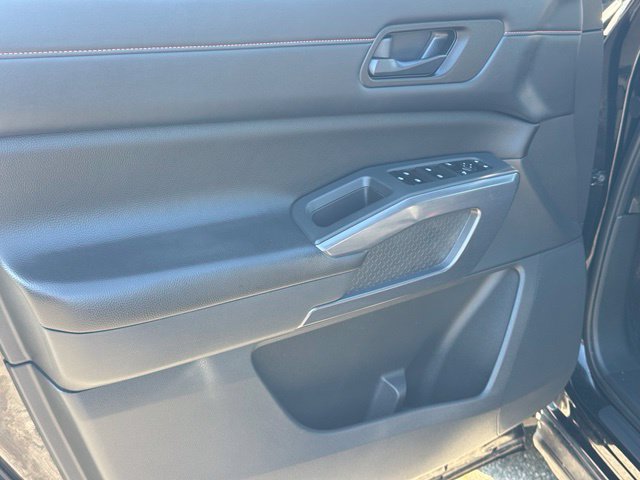 Used 2023 Nissan Pathfinder Rock Creek AWD/4WD image 19