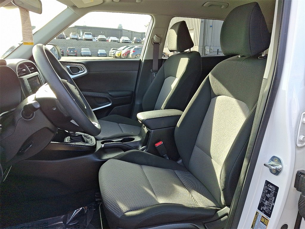 Certified 2023 Kia Soul LX w/ LX Technology Package image 13