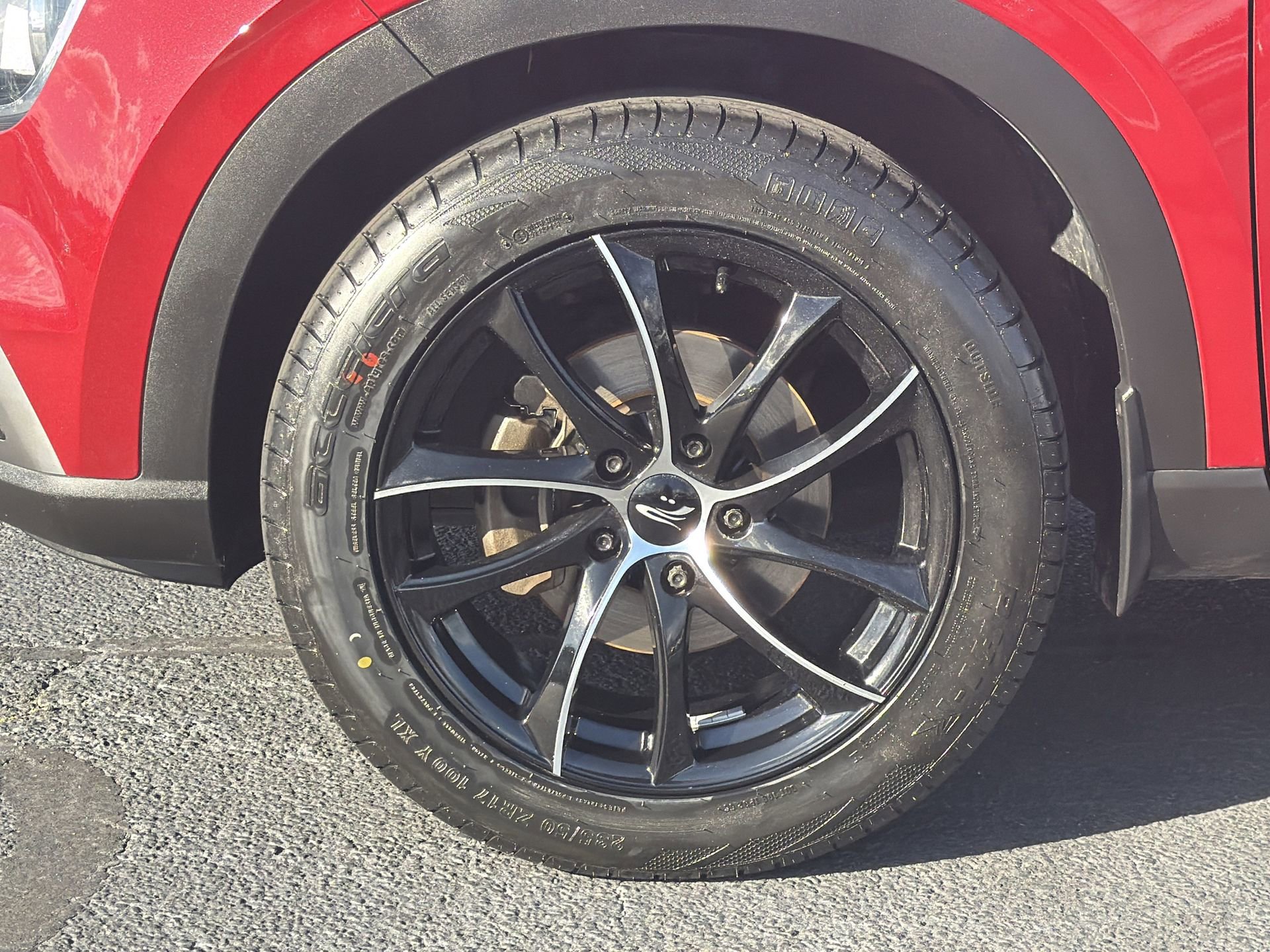 Used 2020 Hyundai Venue SE image 27