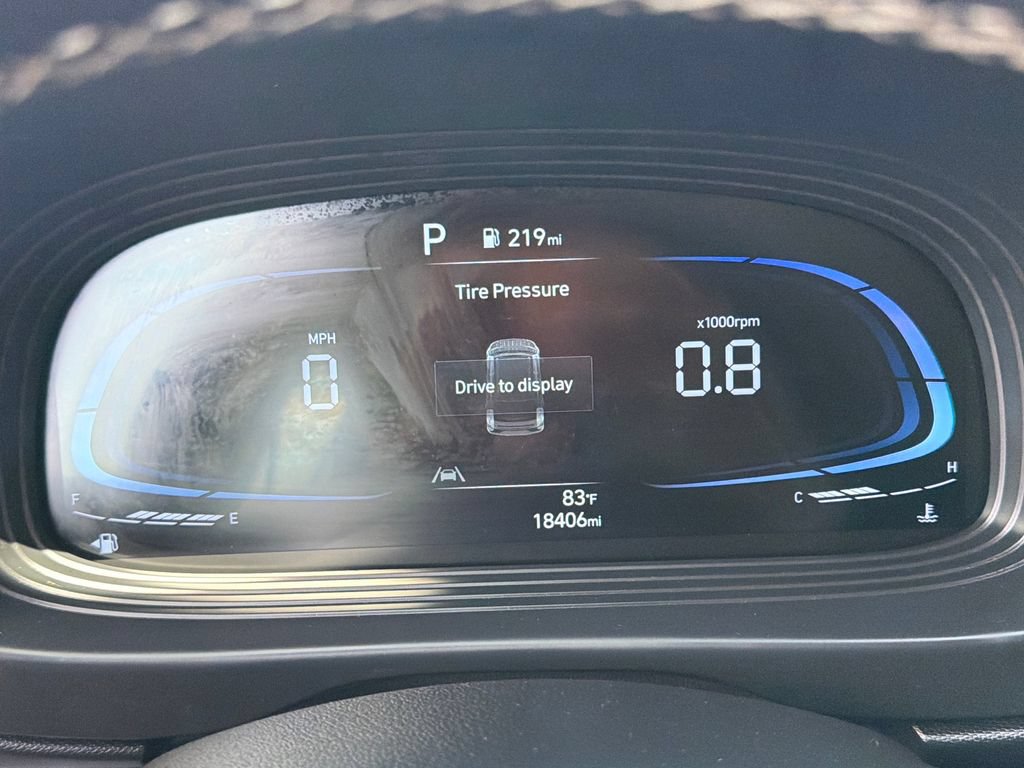 Used 2025 Hyundai Venue Limited FWD image 19