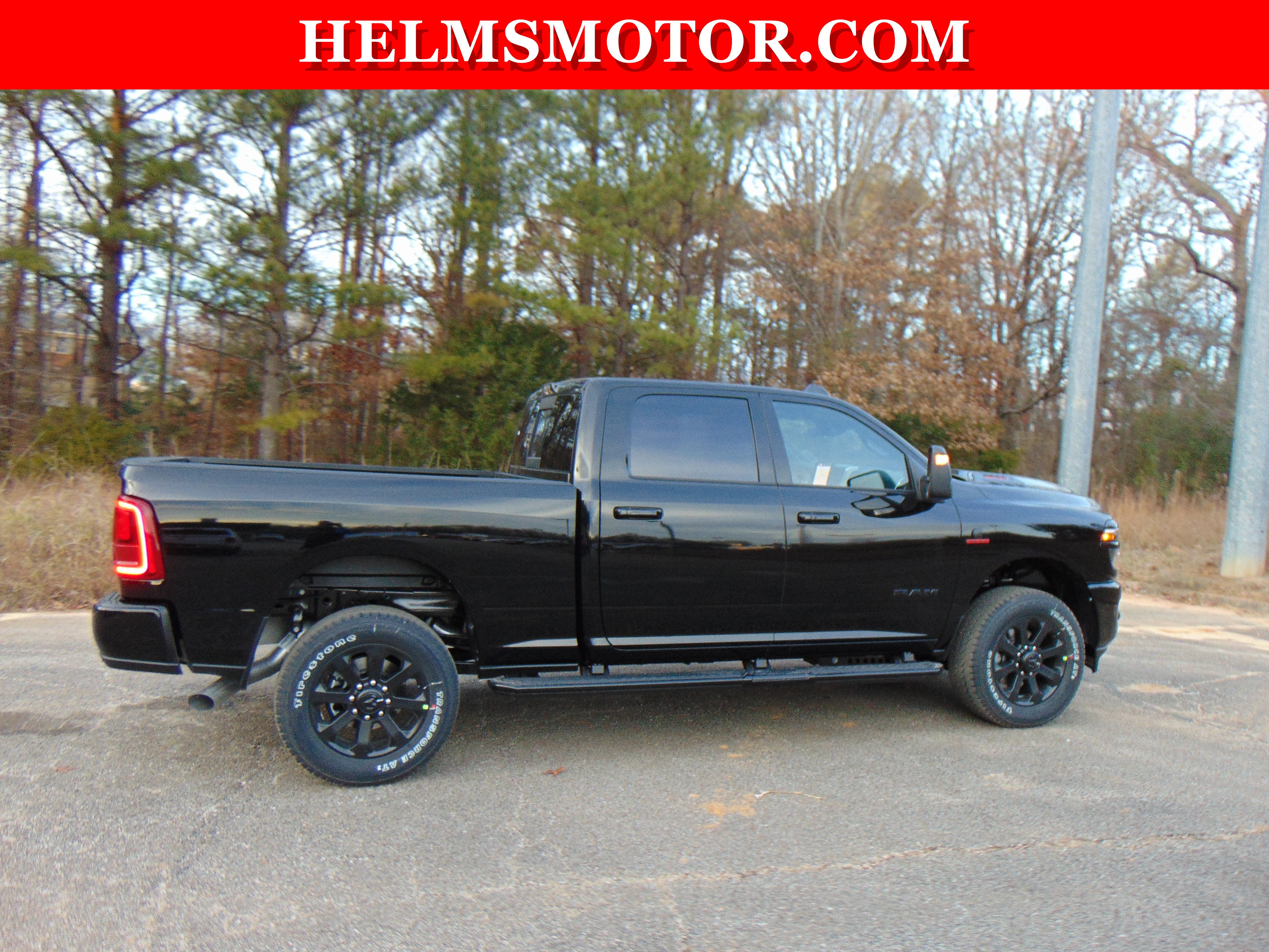 New 2026 RAM 2500 Laramie AWD/4WD image 17