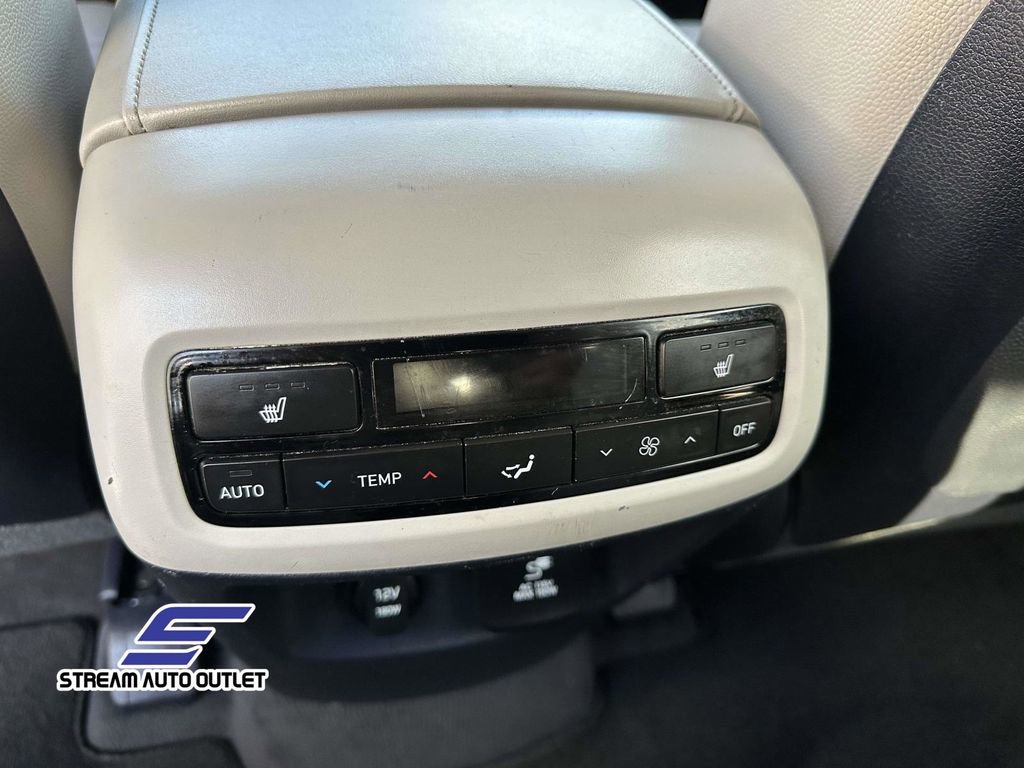 Used 2022 Hyundai Palisade SEL w/ Premium Package image 12