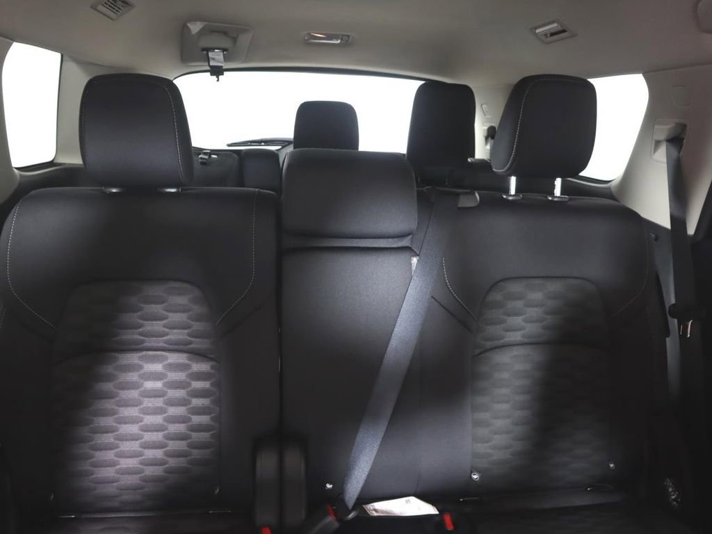 Certified 2025 Nissan Pathfinder S image 31