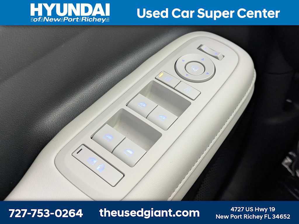 Used 2025 Hyundai Santa Fe Limited FWD image 38