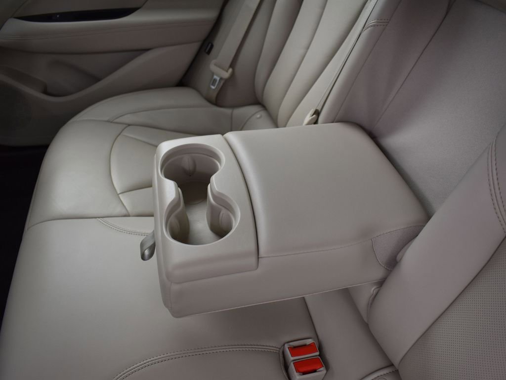 Used 2017 Buick LaCrosse Essence image 23