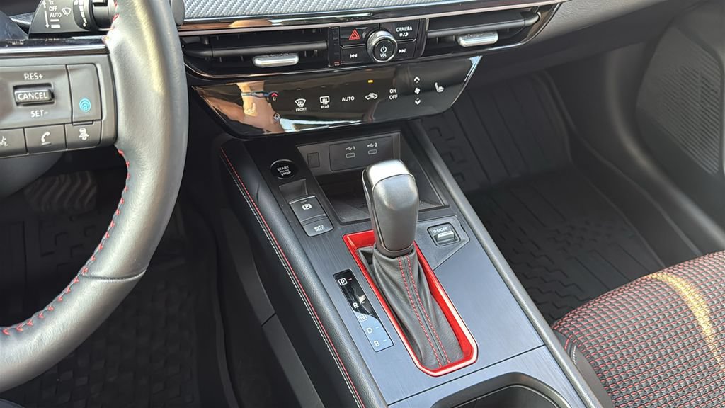 Used 2025 Nissan Kicks SR w/ SR Premium Package FWD image 26