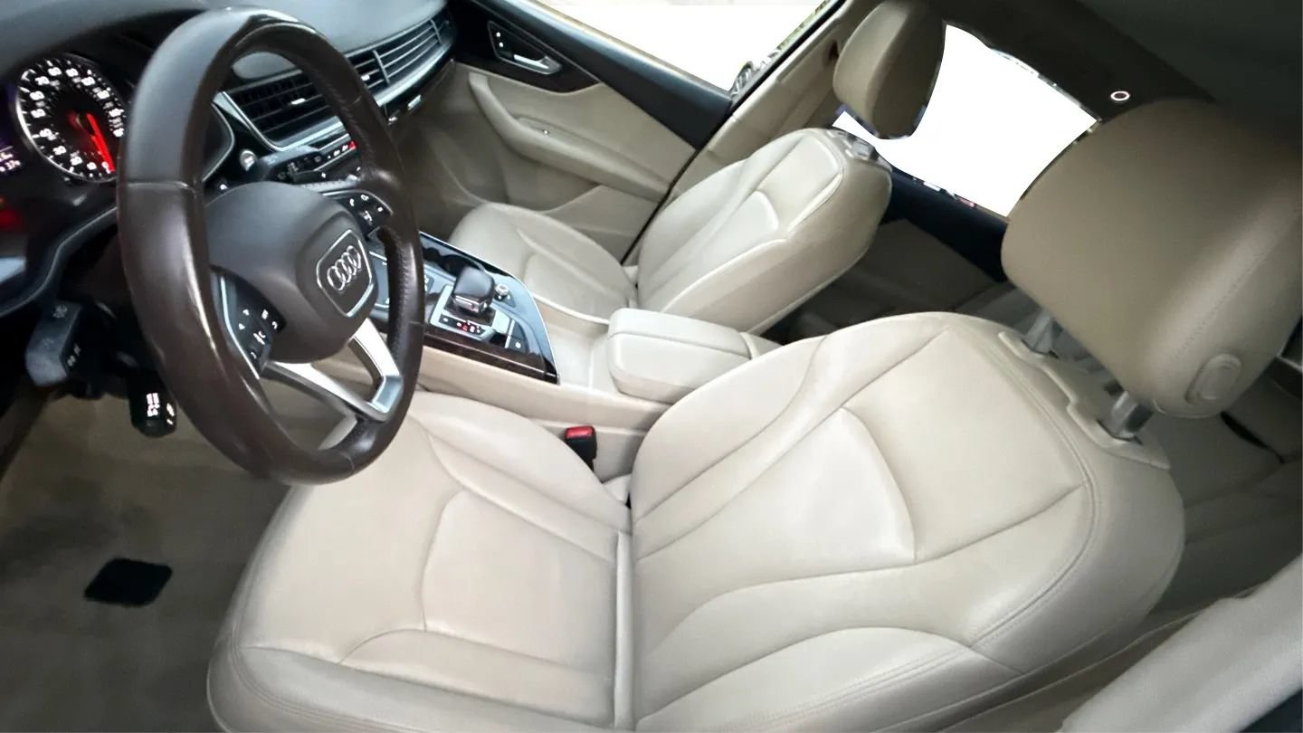 Used 2019 Audi Q7 3.0T Premium w/ Cold Weather Package AWD/4WD image 11