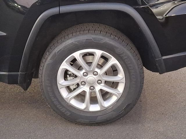 Used 2022 Jeep Grand Cherokee Laredo E w/ Security & Convenience Group image 27