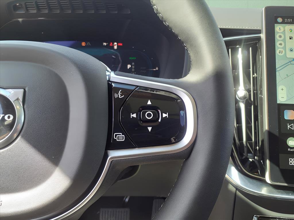 Used 2025 Volvo XC90 T8 Plus w/ Protection Package Premier image 14