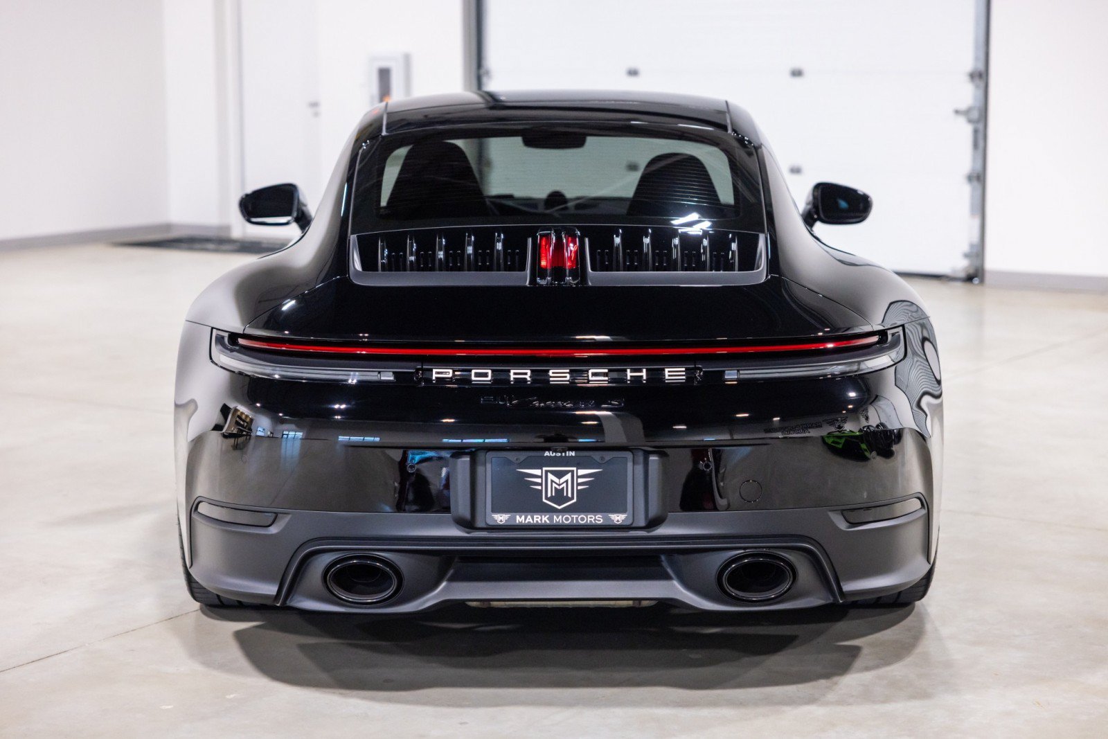 Used 2025 Porsche 911 Carrera S RWD image 8
