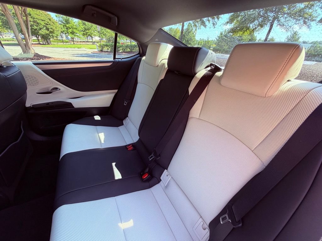 Certified 2023 Lexus ES 350 F Sport w/ Accessory Package (Z2) FWD image 14