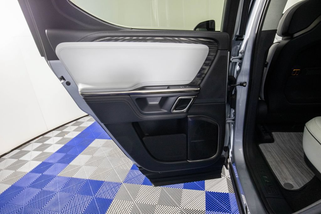 Used 2022 Rivian R1T Adventure AWD/4WD image 15