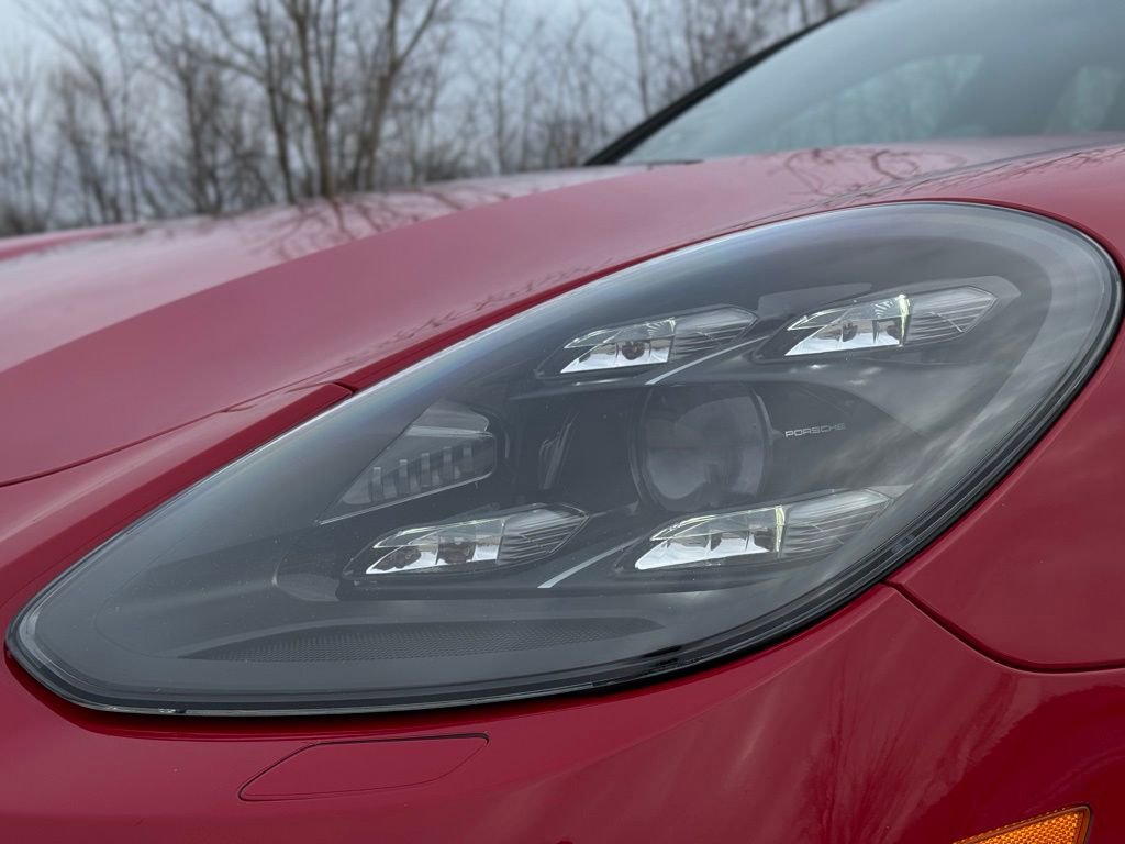 Used 2019 Porsche Panamera GTS image 12