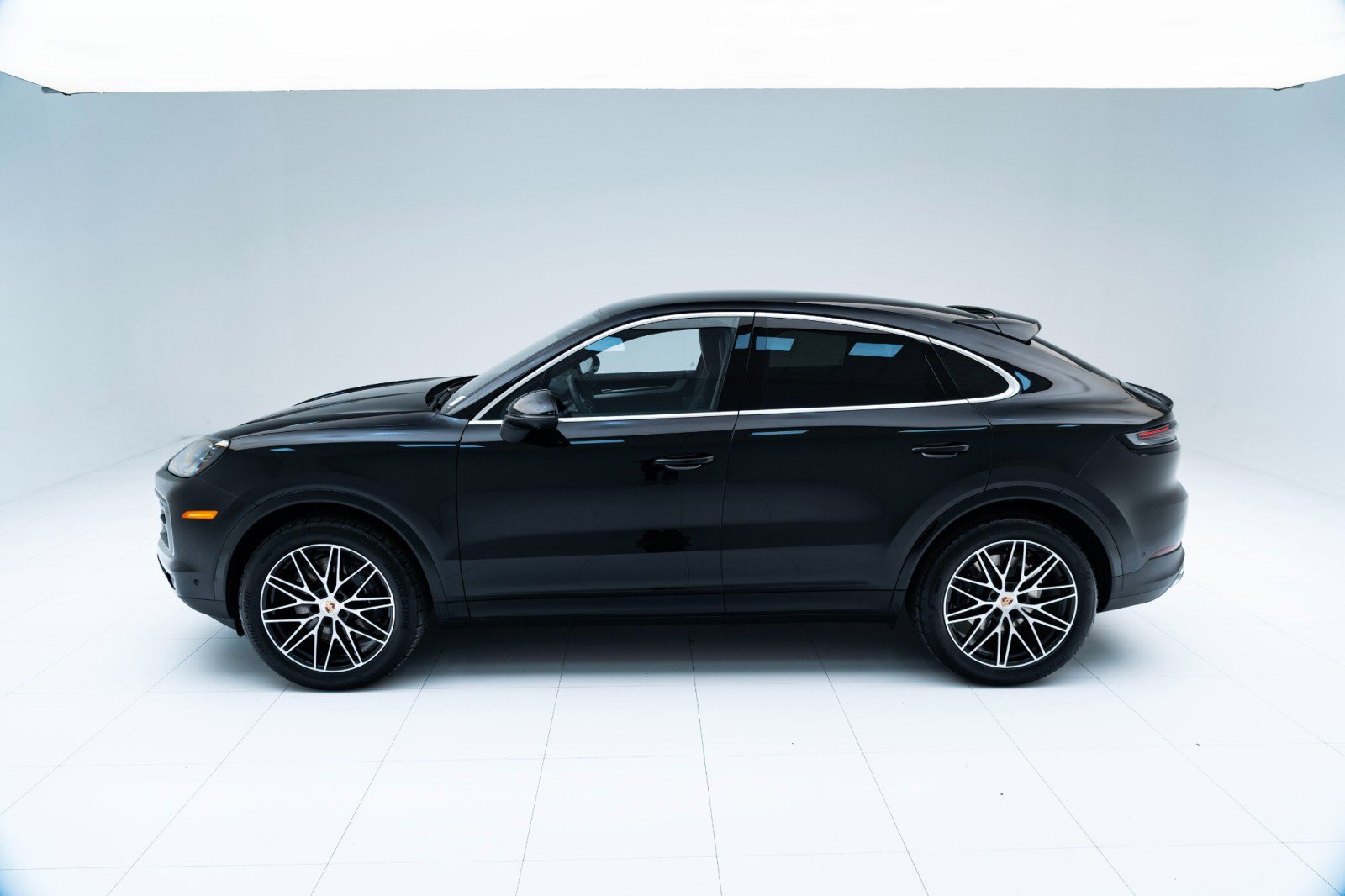New 2026 Porsche Cayenne Coupe image 2